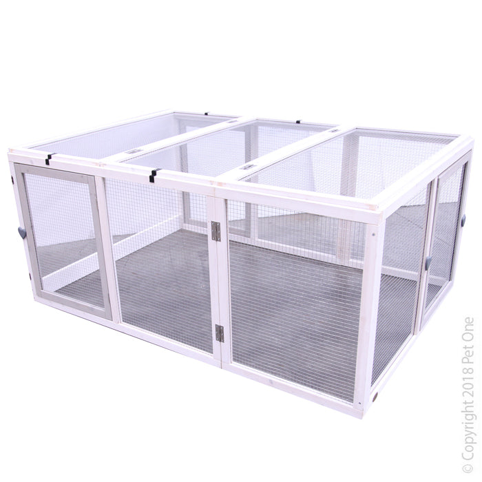 Pet One Chicken House Running Pen 112x159x70
